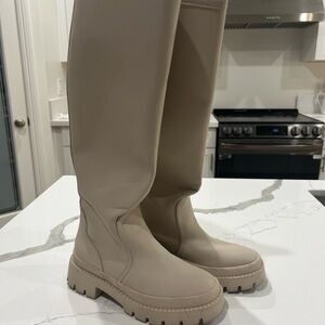 Cassietta Beige Boot